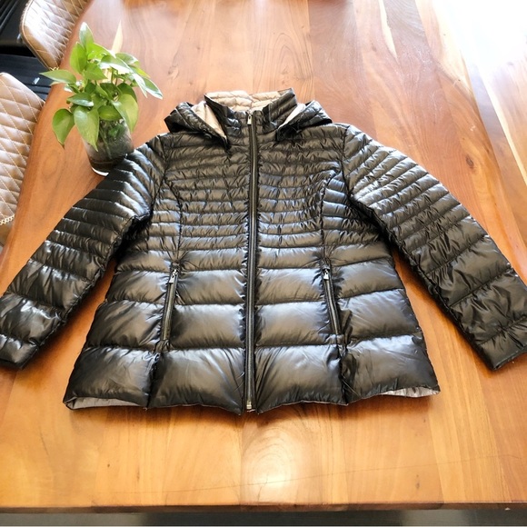 Lightweight Packable Winter Short Puffer Women’s Black Hooded Down Jacket Coat. - Picture 14 of 16